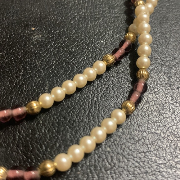 30 in of pearl & purple beads … long strand 💜💜💜 - Picture 2 of 5